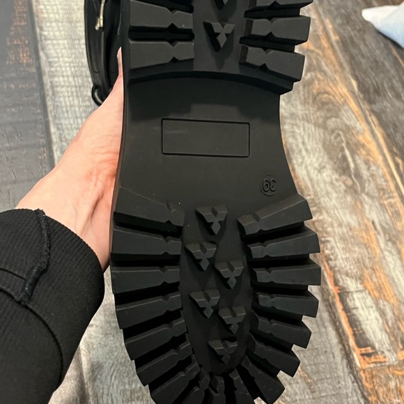 Steve Madden Barricade Boots - Picture 6 of 9